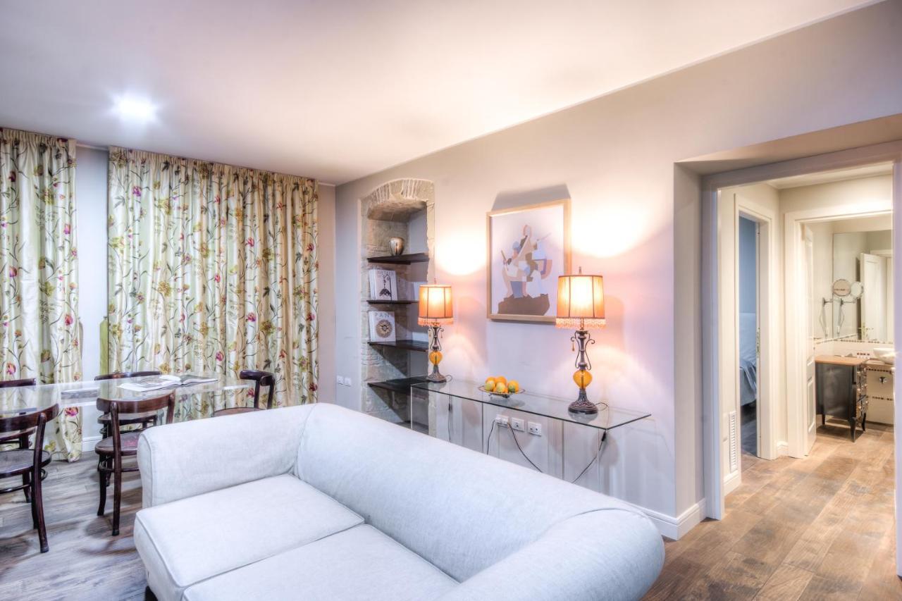 RIGHT HOUSE di Via Sulis Apartment Cagliari Bagian luar foto
