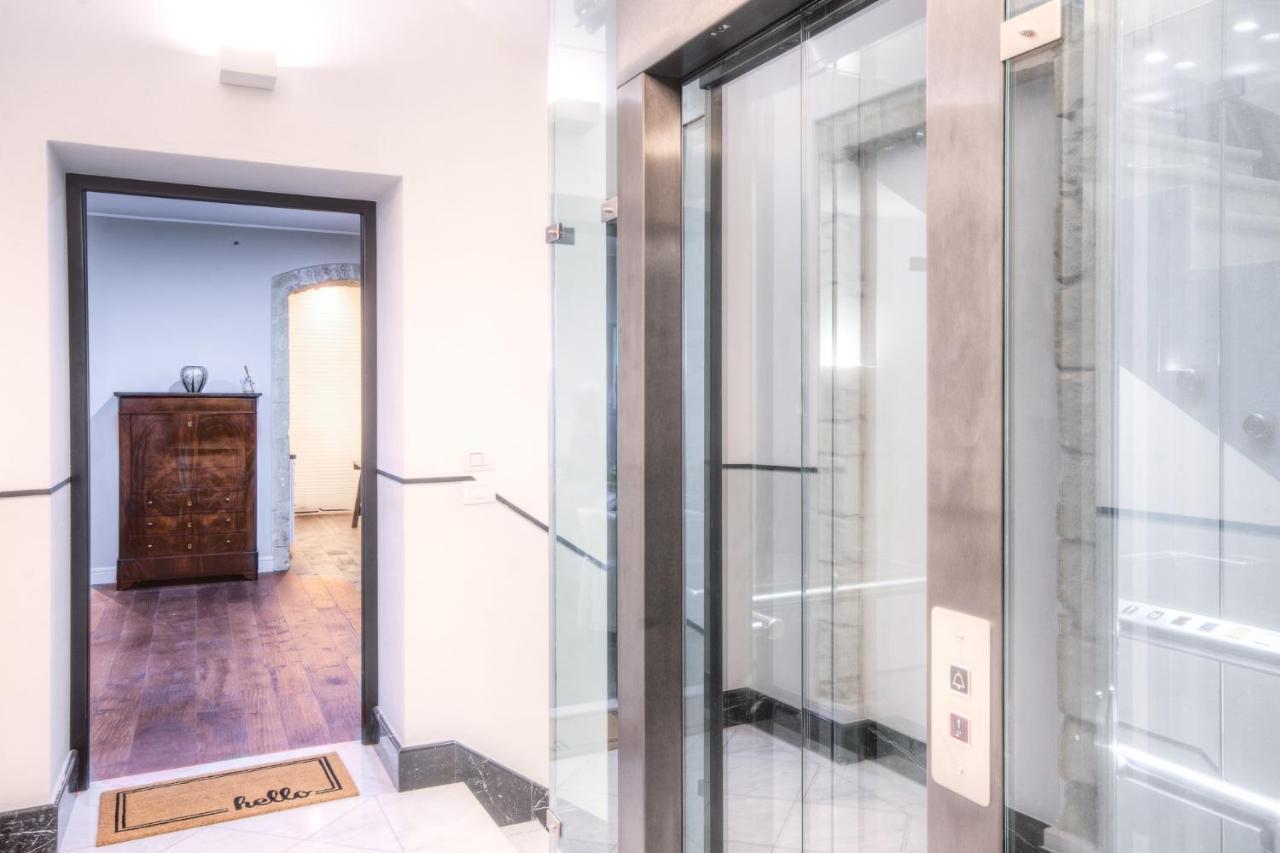 RIGHT HOUSE di Via Sulis Apartment Cagliari Bagian luar foto